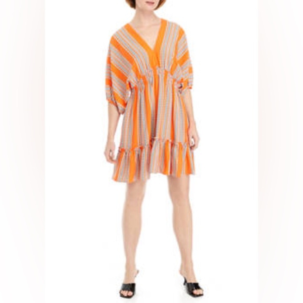 NWOT Taylor dress, easy to throw on and go!